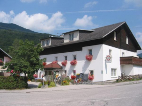Gästehaus Dürnberger - Klein, aber fein - Gemütliche Zimmer in ruhiger, idyllischer Lage